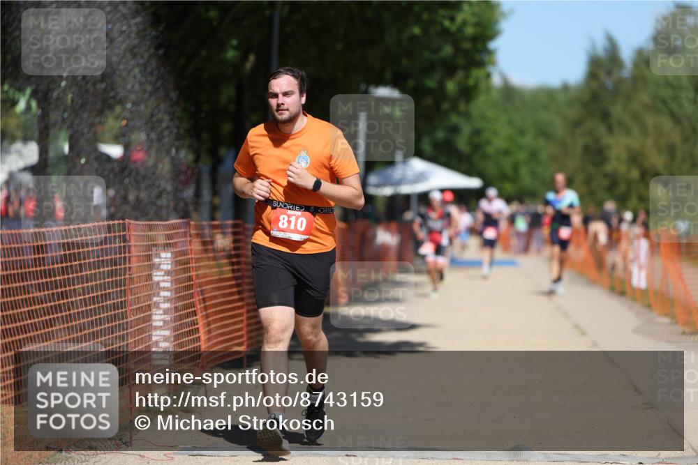07.09.2025 - 19. Norderstedt Triathlon Michael Strokosch http://msf.ph/oto/8743159 07.09.2025 13:08:42 Laufen 810 meine-sportfotos.de