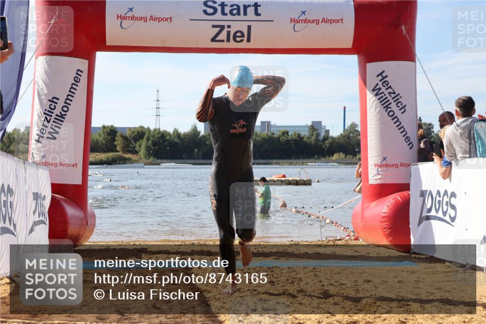 07.09.2025 - 19. Norderstedt Triathlon Luisa Fischer http://msf.ph/oto/8743165 07.09.2025 10:20:53 Schwimmen 646, 654 meine-sportfotos.de