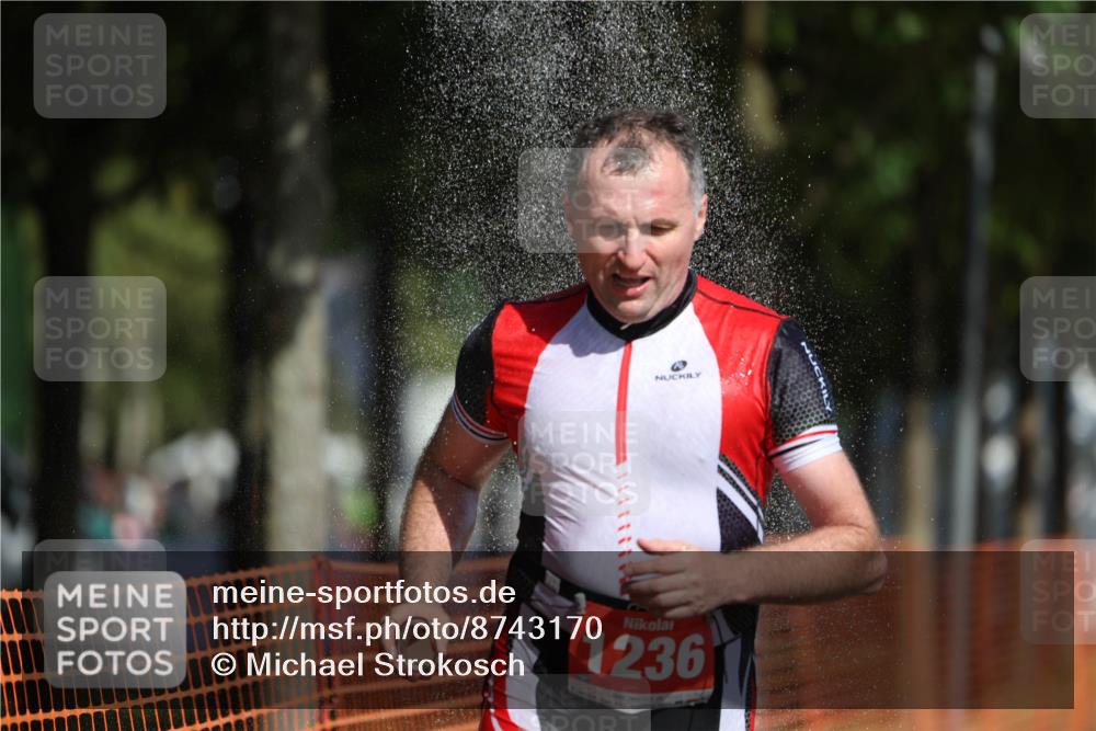 07.09.2025 - 19. Norderstedt Triathlon Michael Strokosch http://msf.ph/oto/8743170 07.09.2025 11:55:58 Laufen 1236 meine-sportfotos.de
