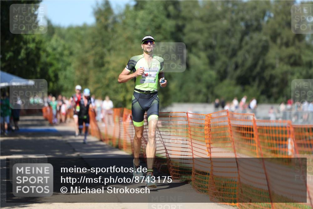 07.09.2025 - 19. Norderstedt Triathlon Michael Strokosch http://msf.ph/oto/8743175 07.09.2025 14:41:32 Laufen 1469 meine-sportfotos.de