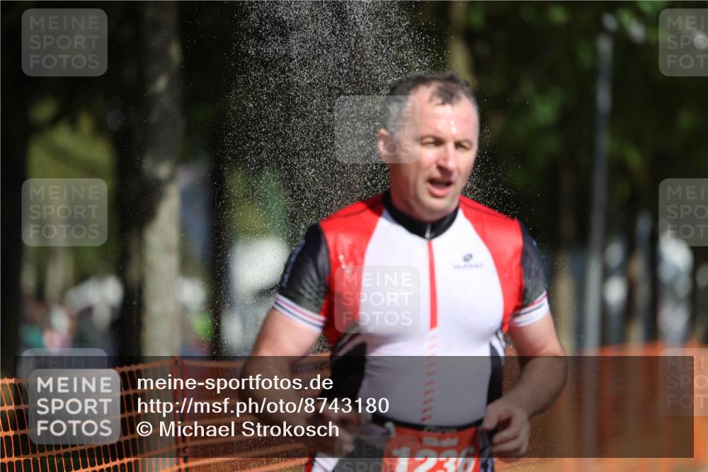 07.09.2025 - 19. Norderstedt Triathlon Michael Strokosch http://msf.ph/oto/8743180 07.09.2025 11:55:58 Laufen 1236 meine-sportfotos.de