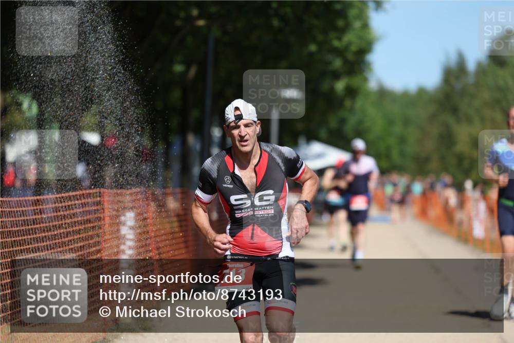 07.09.2025 - 19. Norderstedt Triathlon Michael Strokosch http://msf.ph/oto/8743193 07.09.2025 13:08:51 Laufen 220, 713, 754 meine-sportfotos.de