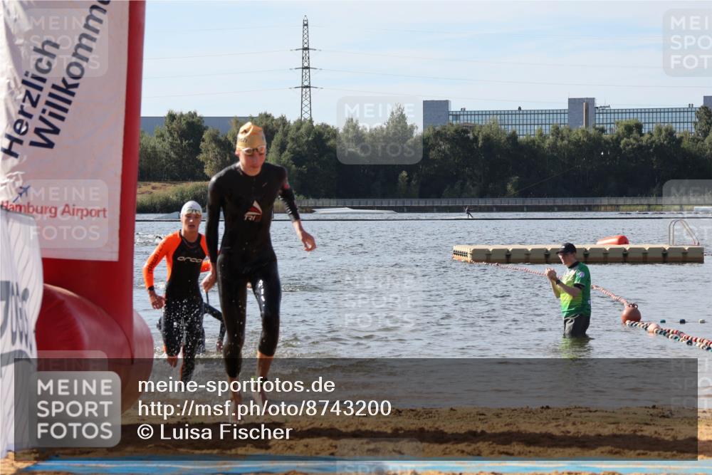 07.09.2025 - 19. Norderstedt Triathlon Luisa Fischer http://msf.ph/oto/8743200 07.09.2025 10:21:03 Schwimmen 654, 657, 675, 677 meine-sportfotos.de