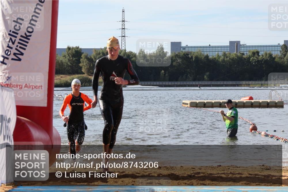 07.09.2025 - 19. Norderstedt Triathlon Luisa Fischer http://msf.ph/oto/8743206 07.09.2025 10:21:03 Schwimmen 654, 657, 675, 677 meine-sportfotos.de