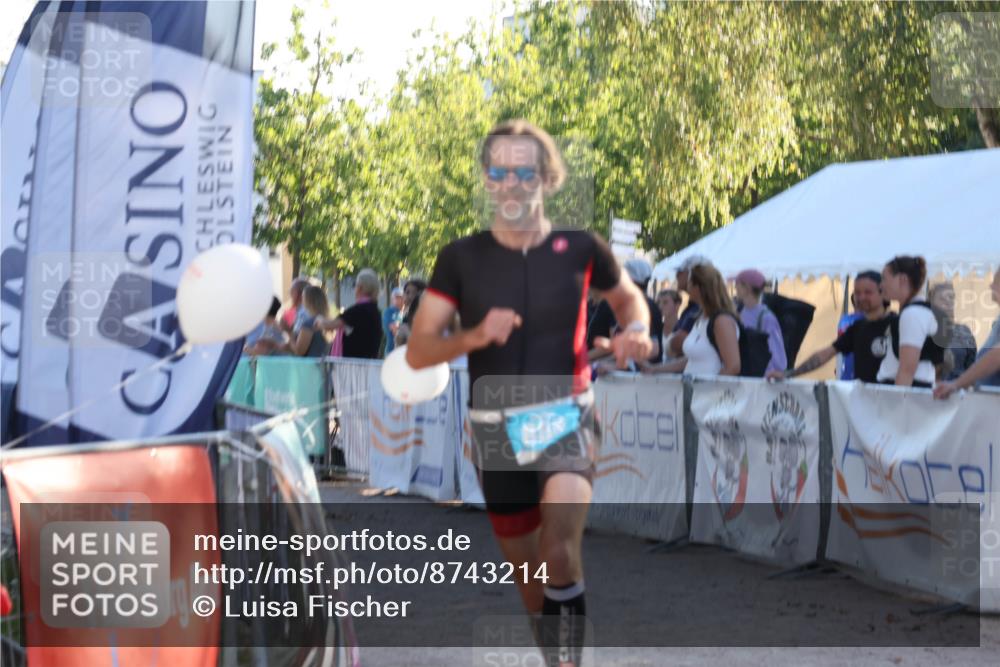 07.09.2025 - 19. Norderstedt Triathlon Luisa Fischer http://msf.ph/oto/8743214 07.09.2025 17:05:42 Ziel 885 meine-sportfotos.de