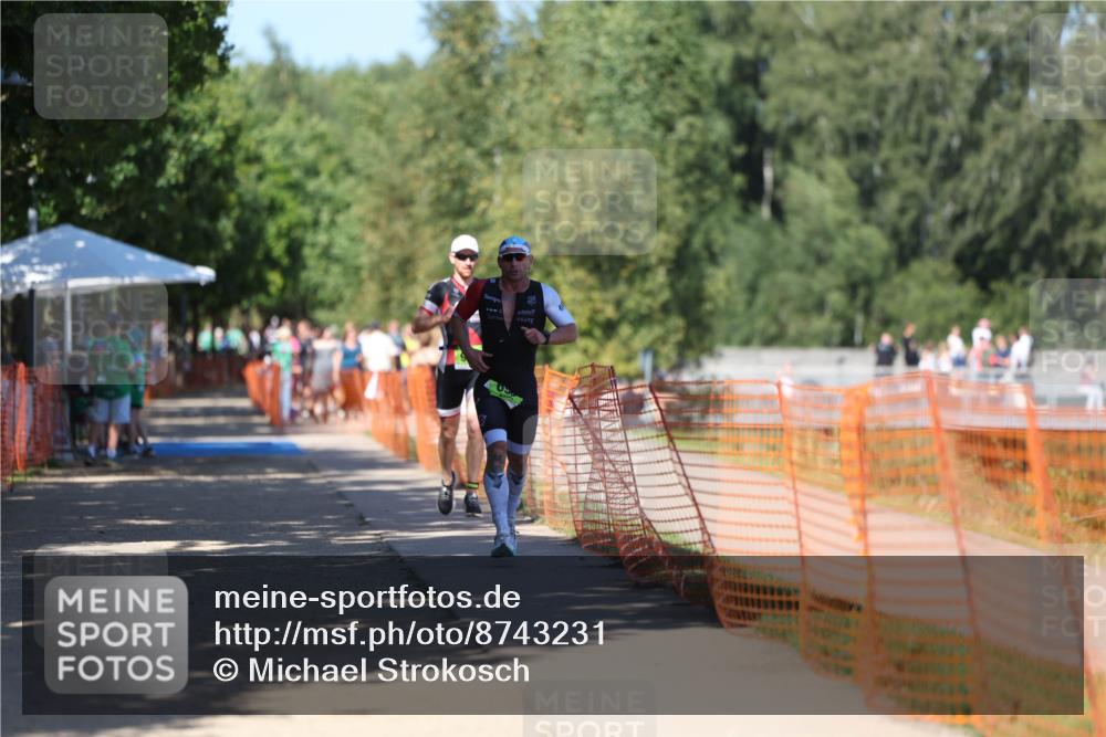 07.09.2025 - 19. Norderstedt Triathlon Michael Strokosch http://msf.ph/oto/8743231 07.09.2025 14:41:36 Laufen 969, 979, 1469 meine-sportfotos.de