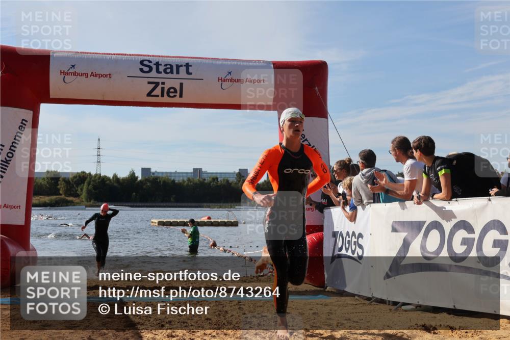 07.09.2025 - 19. Norderstedt Triathlon Luisa Fischer http://msf.ph/oto/8743264 07.09.2025 10:21:06 Schwimmen 657, 675, 677 meine-sportfotos.de