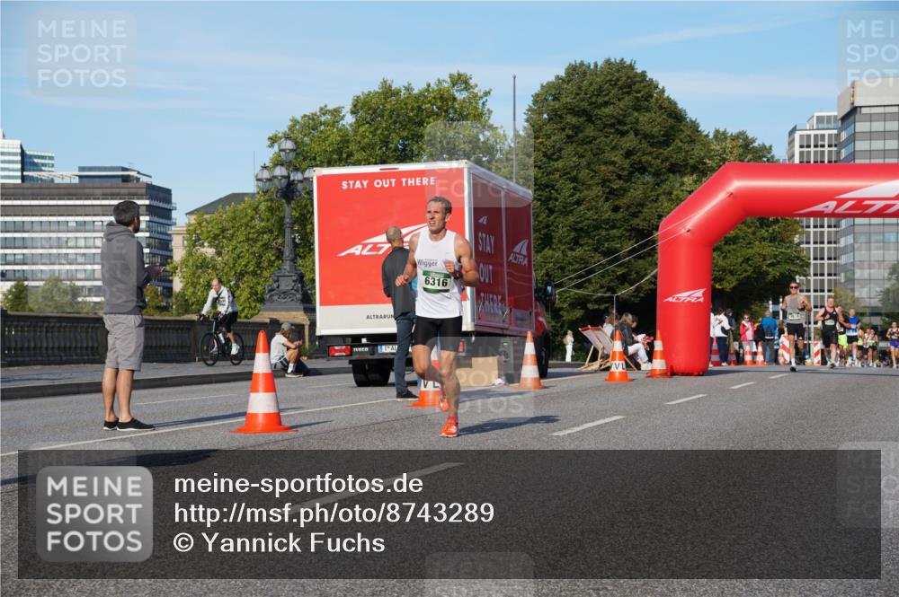 07.09.2025 - BARMER Alsterlauf Yannick Fuchs http://msf.ph/oto/8743289 07.09.2025 09:29:04 Laufen 6316, 4614 meine-sportfotos.de