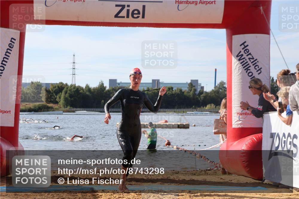 07.09.2025 - 19. Norderstedt Triathlon Luisa Fischer http://msf.ph/oto/8743298 07.09.2025 10:21:09 Schwimmen 657, 675, 677 meine-sportfotos.de