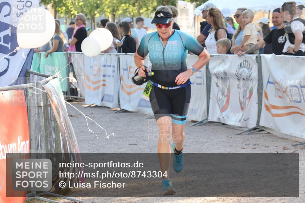 07.09.2025 - 19. Norderstedt Triathlon Luisa Fischer http://msf.ph/oto/8743304 07.09.2025 17:05:58 Ziel 887, 1108 meine-sportfotos.de