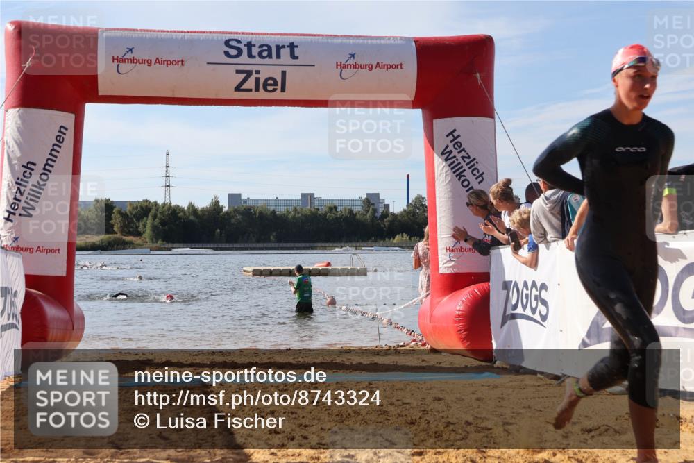 07.09.2025 - 19. Norderstedt Triathlon Luisa Fischer http://msf.ph/oto/8743324 07.09.2025 10:21:10 Schwimmen 657, 675, 677 meine-sportfotos.de