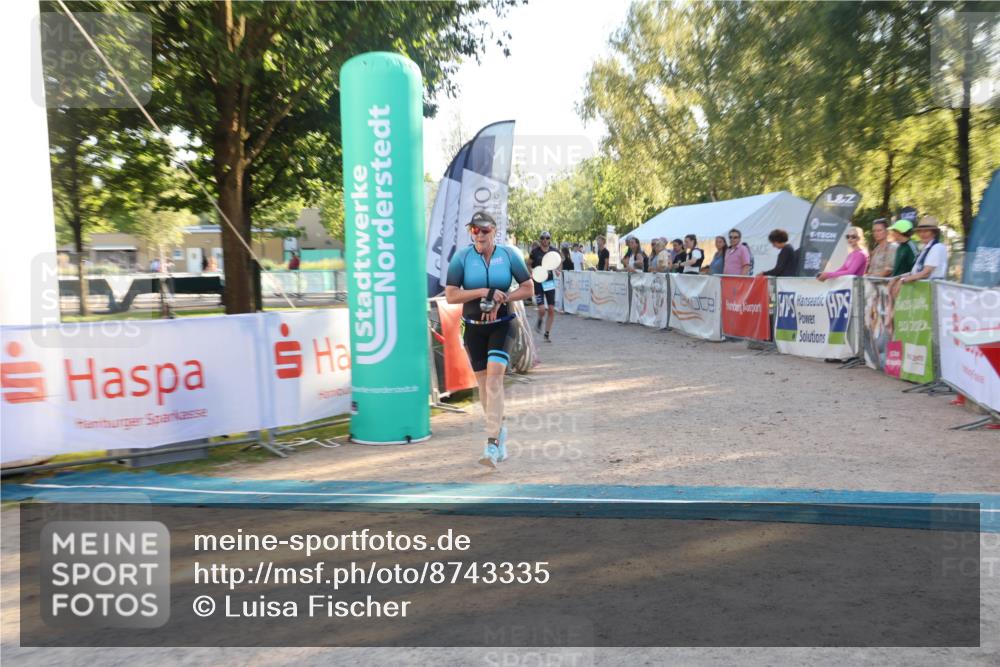 07.09.2025 - 19. Norderstedt Triathlon Luisa Fischer http://msf.ph/oto/8743335 07.09.2025 17:06:00 Ziel 887, 1108, 1409 meine-sportfotos.de