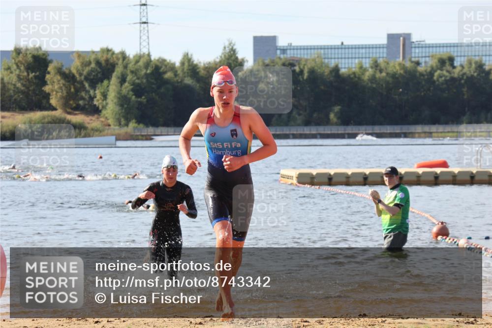 07.09.2025 - 19. Norderstedt Triathlon Luisa Fischer http://msf.ph/oto/8743342 07.09.2025 10:21:22 Schwimmen 649, 687 meine-sportfotos.de
