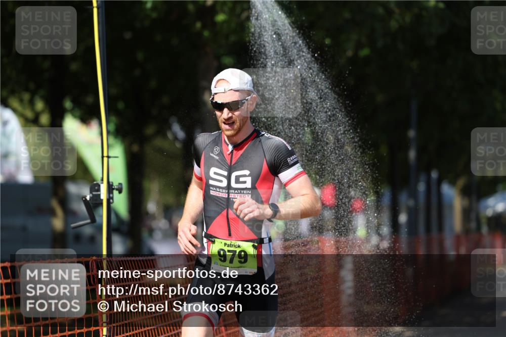 07.09.2025 - 19. Norderstedt Triathlon Michael Strokosch http://msf.ph/oto/8743362 07.09.2025 14:41:43 Laufen 969, 979 meine-sportfotos.de