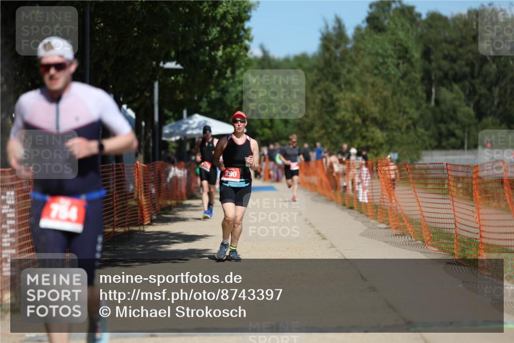 07.09.2025 - 19. Norderstedt Triathlon Michael Strokosch http://msf.ph/oto/8743397 07.09.2025 13:08:57 Laufen 220, 290, 754, 1373 meine-sportfotos.de