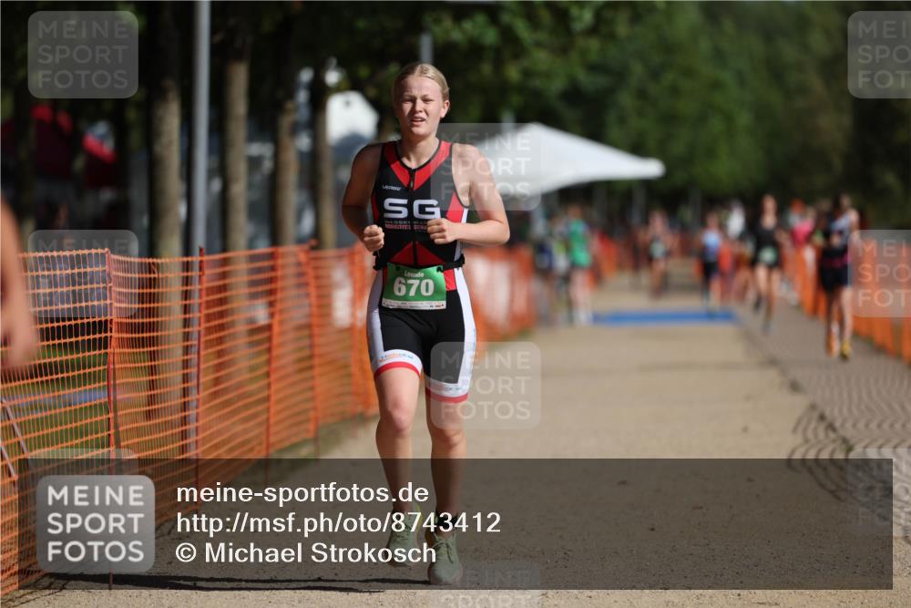 07.09.2025 - 19. Norderstedt Triathlon Michael Strokosch http://msf.ph/oto/8743412 07.09.2025 10:57:52 Laufen 60, 108, 115, 638, 670 meine-sportfotos.de