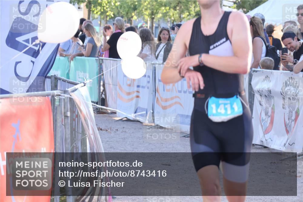 07.09.2025 - 19. Norderstedt Triathlon Luisa Fischer http://msf.ph/oto/8743416 07.09.2025 17:06:29 Ziel 1411 meine-sportfotos.de