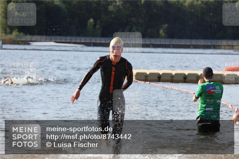 07.09.2025 - 19. Norderstedt Triathlon Luisa Fischer http://msf.ph/oto/8743442 07.09.2025 10:21:41 Schwimmen 645 meine-sportfotos.de