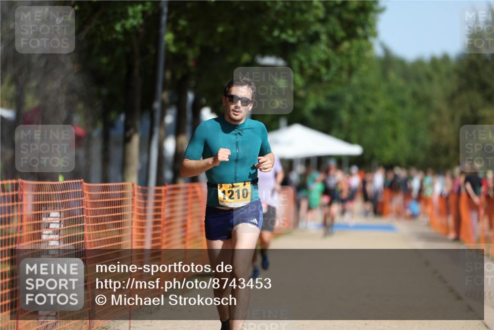 07.09.2025 - 19. Norderstedt Triathlon Michael Strokosch http://msf.ph/oto/8743453 07.09.2025 11:56:40 Laufen 1210, 1274 meine-sportfotos.de