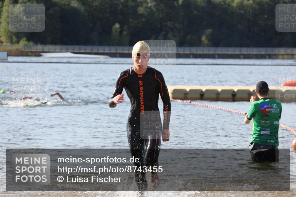 07.09.2025 - 19. Norderstedt Triathlon Luisa Fischer http://msf.ph/oto/8743455 07.09.2025 10:21:41 Schwimmen 645 meine-sportfotos.de