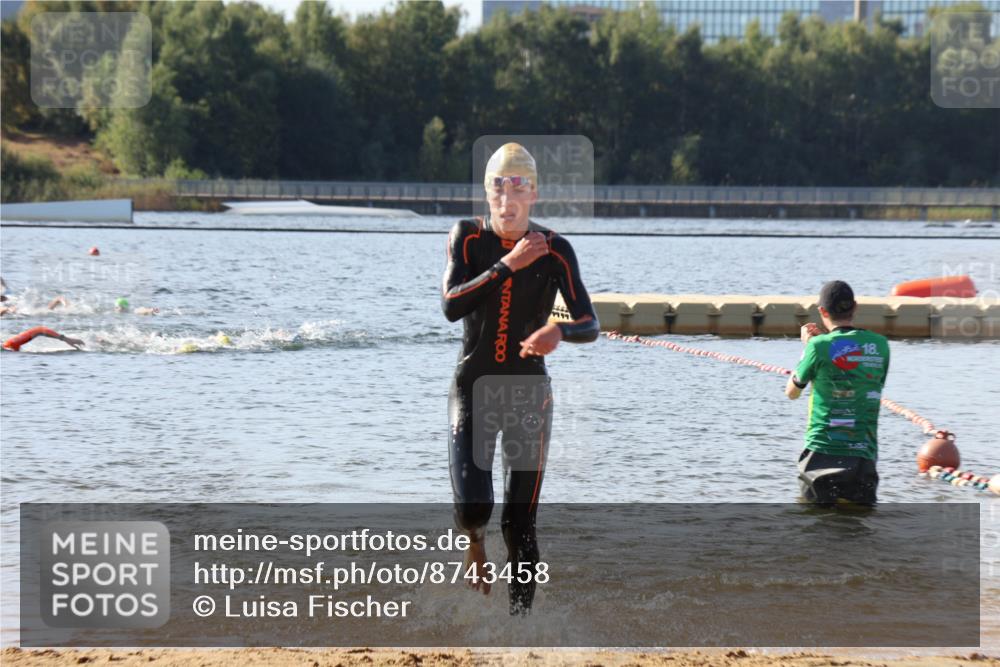 07.09.2025 - 19. Norderstedt Triathlon Luisa Fischer http://msf.ph/oto/8743458 07.09.2025 10:21:41 Schwimmen 645 meine-sportfotos.de