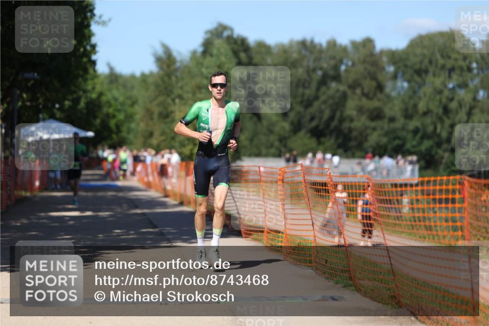 07.09.2025 - 19. Norderstedt Triathlon Michael Strokosch http://msf.ph/oto/8743468 07.09.2025 14:42:29 Laufen 993, 1014 meine-sportfotos.de