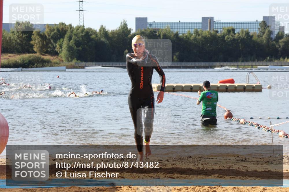 07.09.2025 - 19. Norderstedt Triathlon Luisa Fischer http://msf.ph/oto/8743482 07.09.2025 10:21:42 Schwimmen 645 meine-sportfotos.de