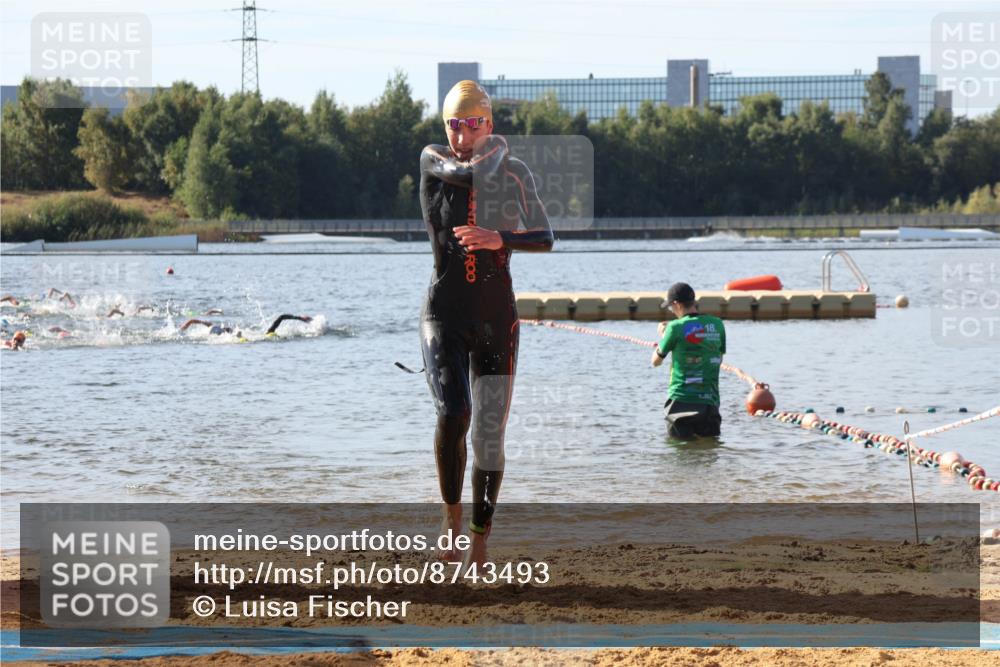 07.09.2025 - 19. Norderstedt Triathlon Luisa Fischer http://msf.ph/oto/8743493 07.09.2025 10:21:43 Schwimmen 645 meine-sportfotos.de