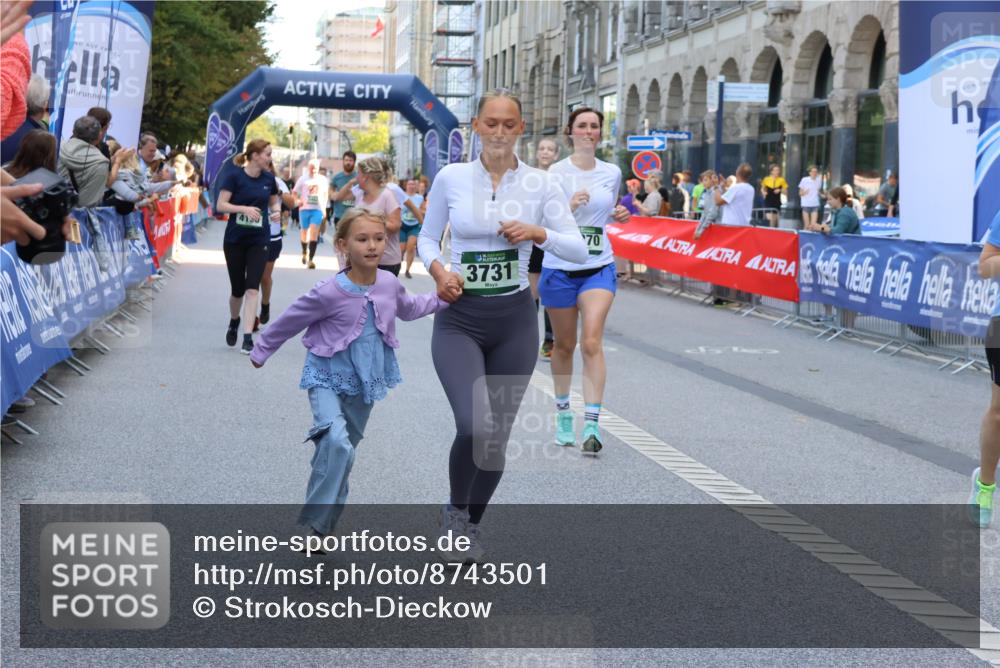 07.09.2025 - BARMER Alsterlauf Strokosch-Dieckow http://msf.ph/oto/8743501 07.09.2025 10:17:58 Ziel 2255, 2488, 2571, 2575, 2715, 3021, 3052, 3138, 3139, 3478, 3993, 4009, 4293, 4322, 4343, 4661, 5403, 5405, 8214 meine-sportfotos.de