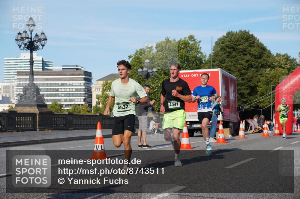 07.09.2025 - BARMER Alsterlauf Yannick Fuchs http://msf.ph/oto/8743511 07.09.2025 09:29:14 Laufen 5532, 4041, 1, 5754, 4685 meine-sportfotos.de