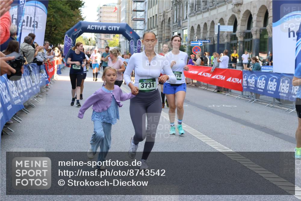 07.09.2025 - BARMER Alsterlauf Strokosch-Dieckow http://msf.ph/oto/8743542 07.09.2025 10:17:58 Ziel 2255, 2488, 2571, 2575, 2715, 3021, 3052, 3138, 3139, 3478, 3993, 4009, 4293, 4322, 4343, 4661, 5403, 5405, 8214 meine-sportfotos.de