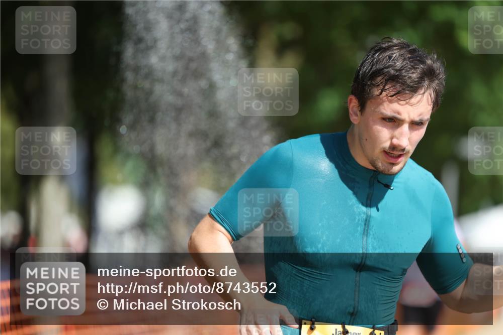 07.09.2025 - 19. Norderstedt Triathlon Michael Strokosch http://msf.ph/oto/8743552 07.09.2025 11:56:43 Laufen 1210, 1274 meine-sportfotos.de
