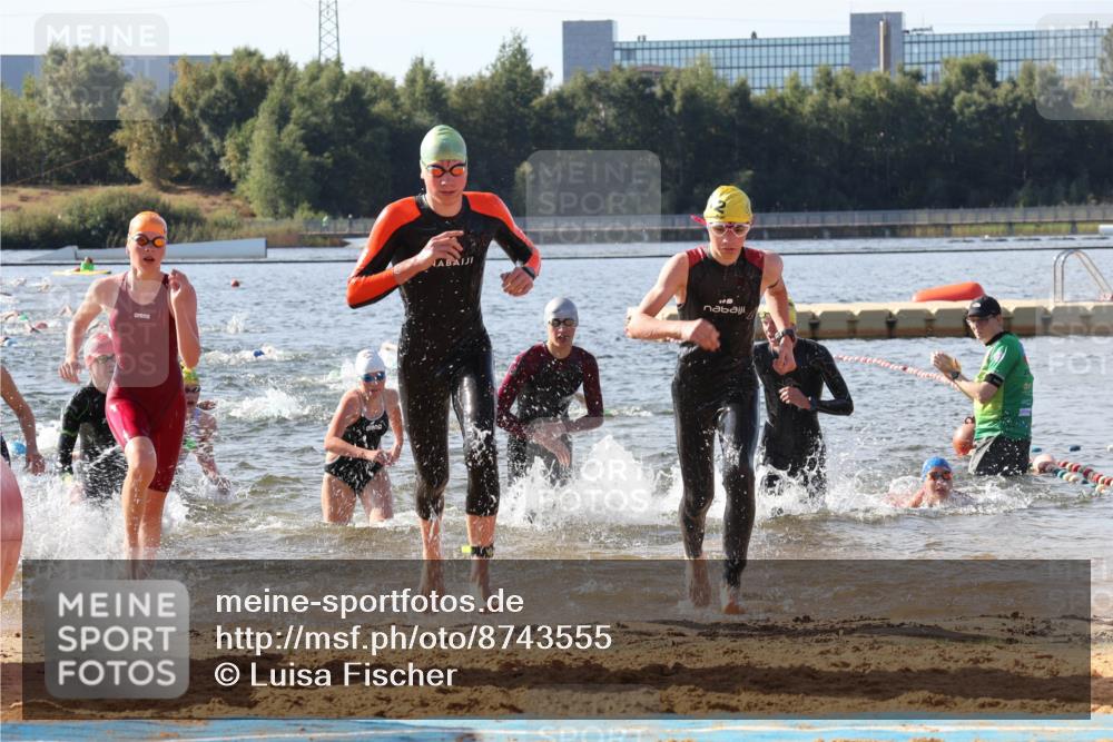 07.09.2025 - 19. Norderstedt Triathlon Luisa Fischer http://msf.ph/oto/8743555 07.09.2025 10:22:12 Schwimmen 86, 639, 648, 652, 655, 664, 667, 672, 673, 686 meine-sportfotos.de