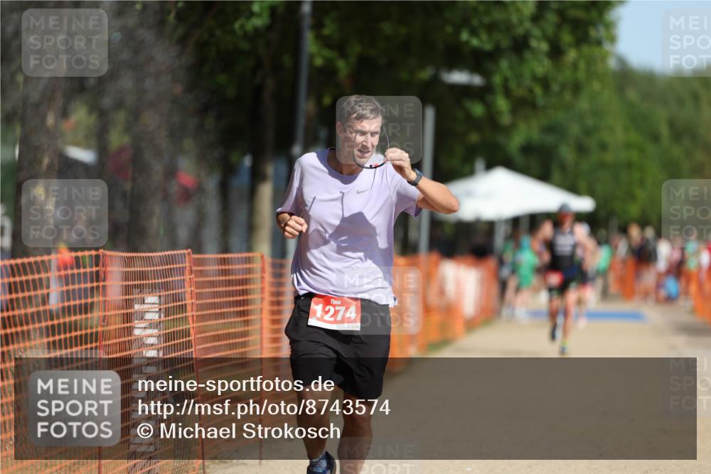 07.09.2025 - 19. Norderstedt Triathlon Michael Strokosch http://msf.ph/oto/8743574 07.09.2025 11:56:45 Laufen 1210, 1274 meine-sportfotos.de