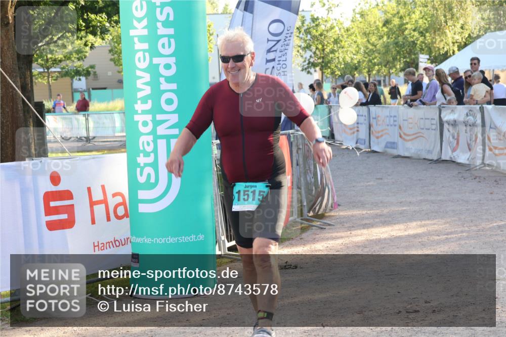07.09.2025 - 19. Norderstedt Triathlon Luisa Fischer http://msf.ph/oto/8743578 07.09.2025 17:07:26 Ziel 1515 meine-sportfotos.de
