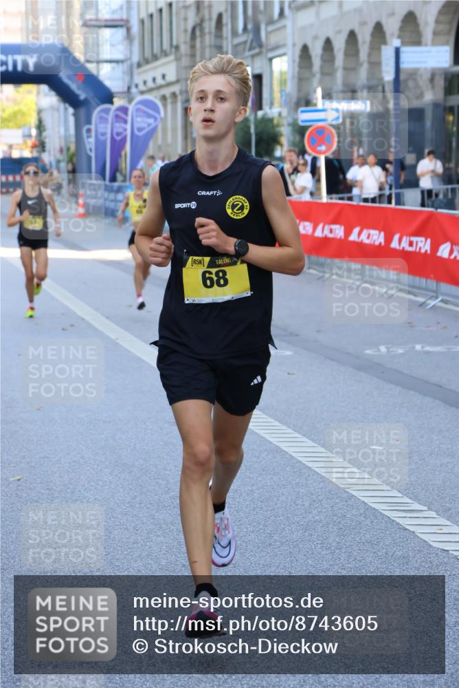 07.09.2025 - BARMER Alsterlauf Strokosch-Dieckow http://msf.ph/oto/8743605 07.09.2025 11:16:55 Ziel  meine-sportfotos.de