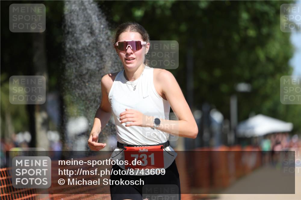 07.09.2025 - 19. Norderstedt Triathlon Michael Strokosch http://msf.ph/oto/8743609 07.09.2025 12:33:37 Laufen 731, 1272 meine-sportfotos.de