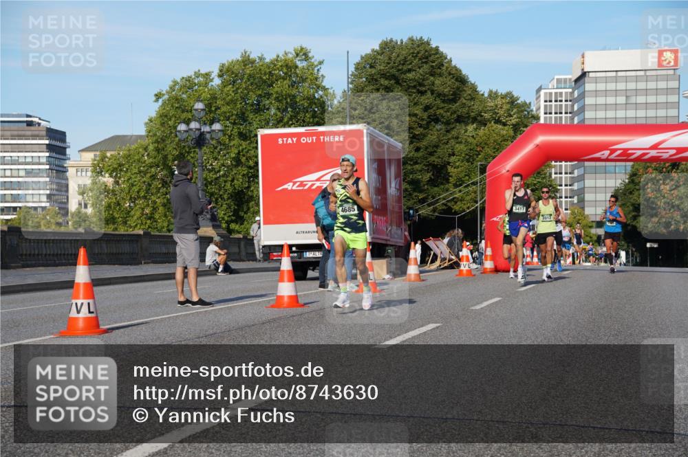 07.09.2025 - BARMER Alsterlauf Yannick Fuchs http://msf.ph/oto/8743630 07.09.2025 09:29:16 Laufen 4685, 3417, 2012 meine-sportfotos.de