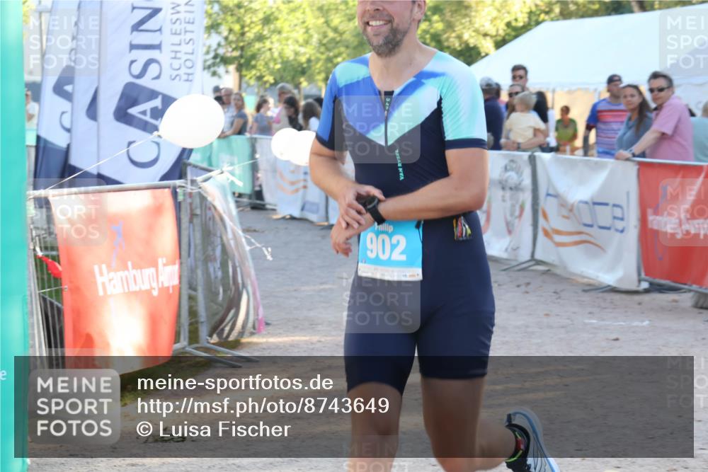 07.09.2025 - 19. Norderstedt Triathlon Luisa Fischer http://msf.ph/oto/8743649 07.09.2025 17:07:48 Ziel 870, 902 meine-sportfotos.de
