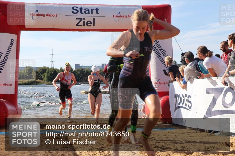 07.09.2025 - 19. Norderstedt Triathlon Luisa Fischer http://msf.ph/oto/8743650 07.09.2025 10:22:17 Schwimmen 86, 639, 648, 652, 655, 664, 667, 672, 673, 686 meine-sportfotos.de