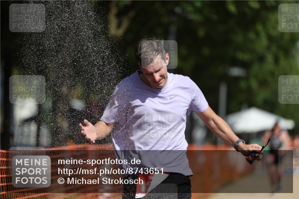 07.09.2025 - 19. Norderstedt Triathlon Michael Strokosch http://msf.ph/oto/8743651 07.09.2025 11:56:47 Laufen 1274 meine-sportfotos.de