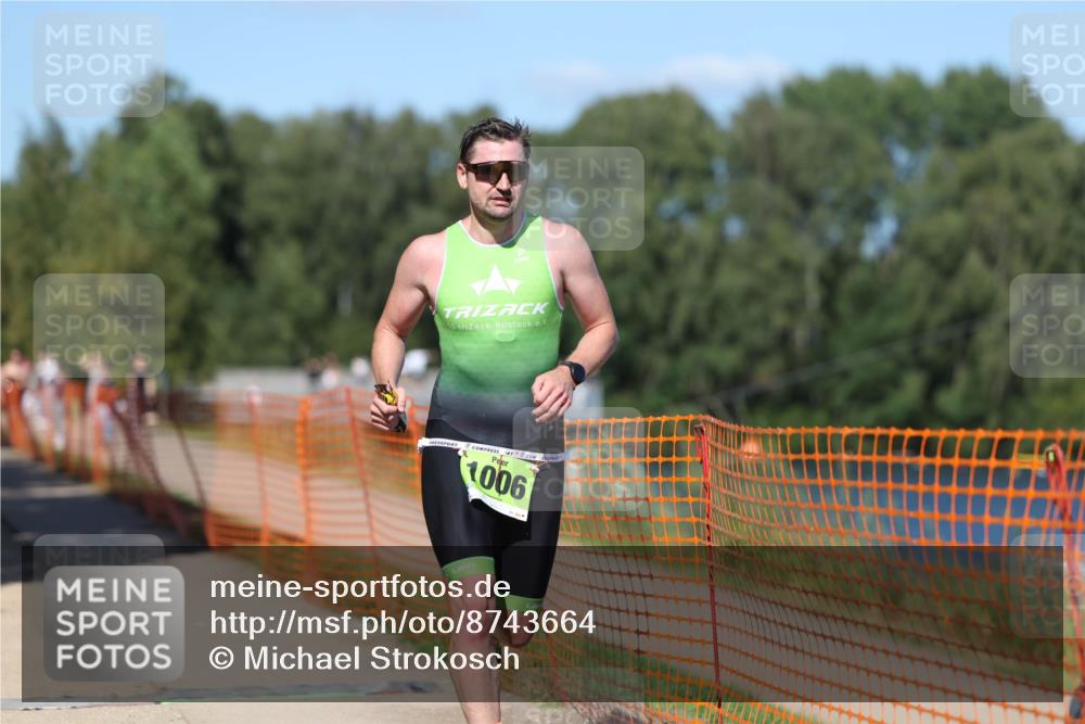 07.09.2025 - 19. Norderstedt Triathlon Michael Strokosch http://msf.ph/oto/8743664 07.09.2025 14:42:48 Laufen 1006 meine-sportfotos.de