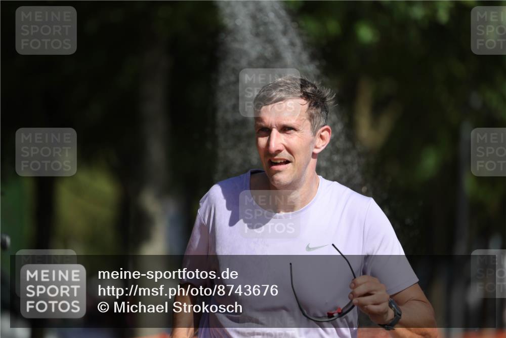 07.09.2025 - 19. Norderstedt Triathlon Michael Strokosch http://msf.ph/oto/8743676 07.09.2025 11:56:48 Laufen 806, 1274 meine-sportfotos.de