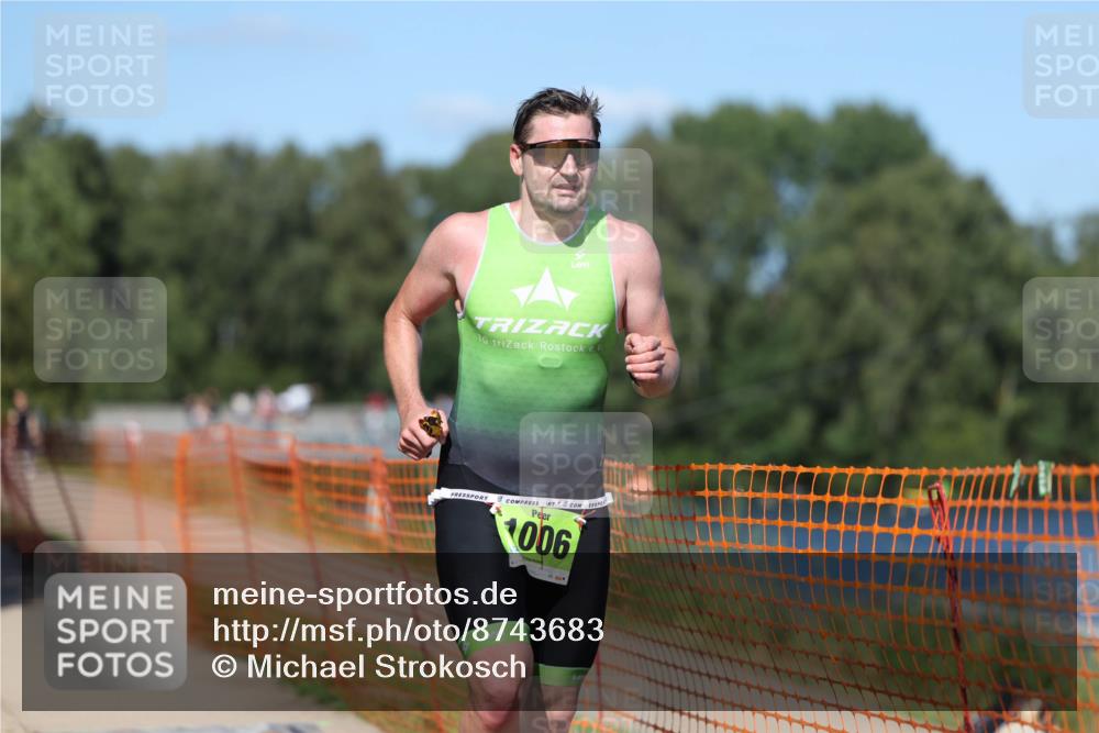 07.09.2025 - 19. Norderstedt Triathlon Michael Strokosch http://msf.ph/oto/8743683 07.09.2025 14:42:49 Laufen 1006 meine-sportfotos.de