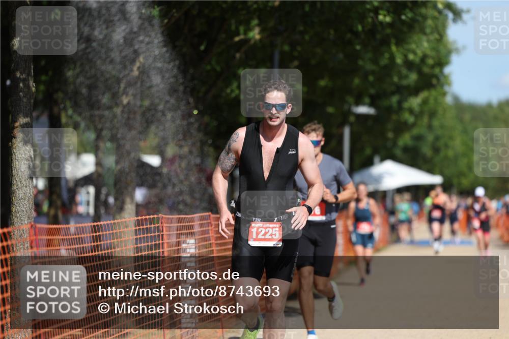 07.09.2025 - 19. Norderstedt Triathlon Michael Strokosch http://msf.ph/oto/8743693 07.09.2025 12:33:53 Laufen 773, 776, 1225 meine-sportfotos.de