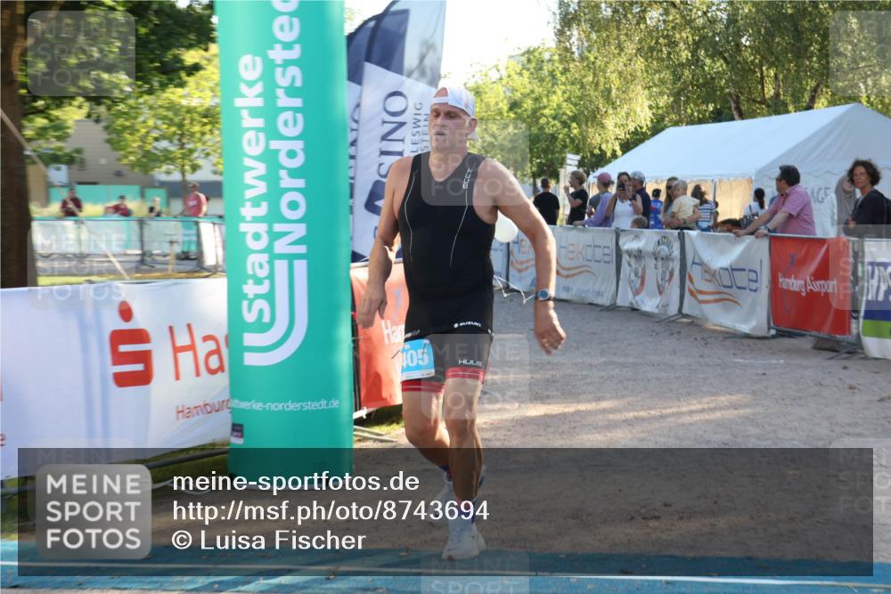 07.09.2025 - 19. Norderstedt Triathlon Luisa Fischer http://msf.ph/oto/8743694 07.09.2025 17:08:31 Ziel 1405 meine-sportfotos.de