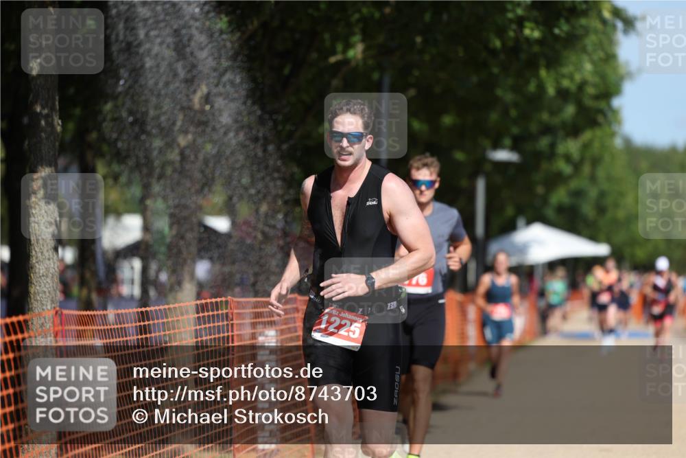 07.09.2025 - 19. Norderstedt Triathlon Michael Strokosch http://msf.ph/oto/8743703 07.09.2025 12:33:53 Laufen 773, 776, 1225 meine-sportfotos.de