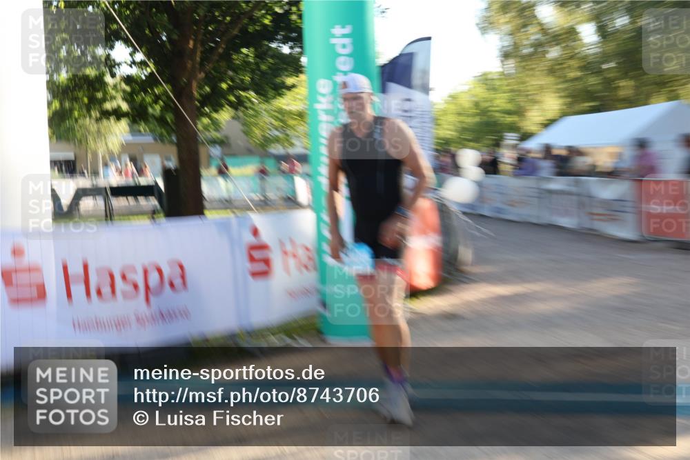 07.09.2025 - 19. Norderstedt Triathlon Luisa Fischer http://msf.ph/oto/8743706 07.09.2025 17:08:32 Ziel 1405 meine-sportfotos.de