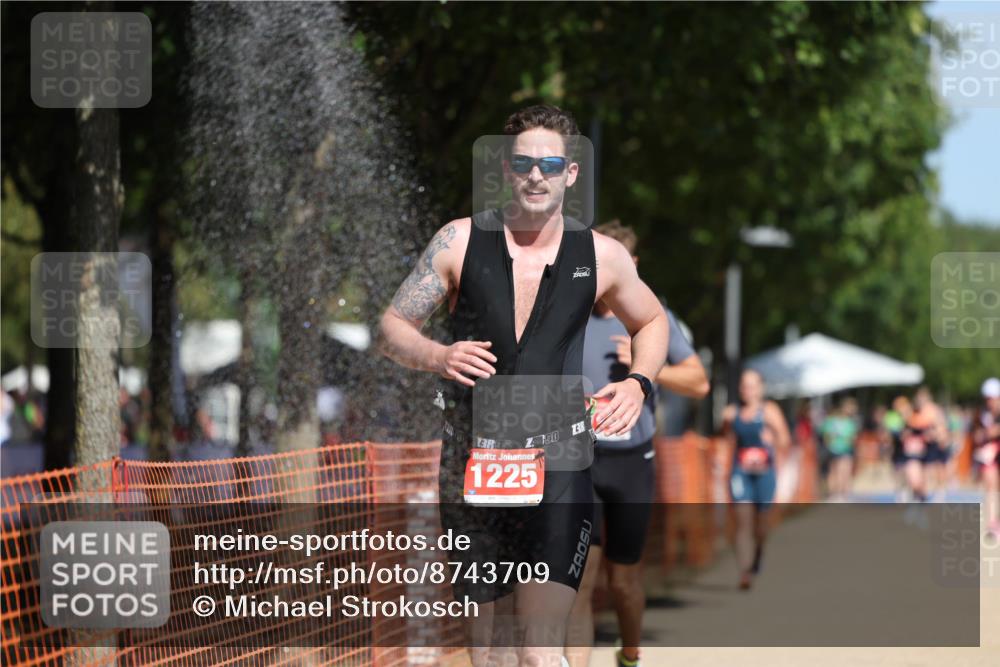 07.09.2025 - 19. Norderstedt Triathlon Michael Strokosch http://msf.ph/oto/8743709 07.09.2025 12:33:53 Laufen 773, 776, 1225 meine-sportfotos.de