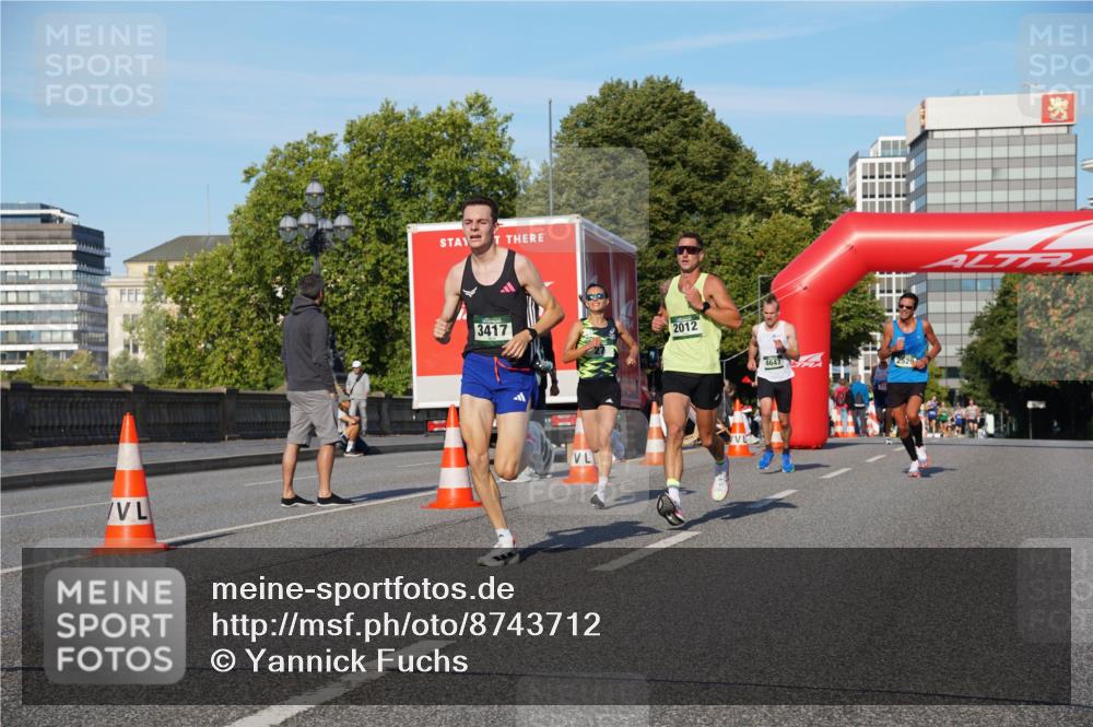 07.09.2025 - BARMER Alsterlauf Yannick Fuchs http://msf.ph/oto/8743712 07.09.2025 09:29:19 Laufen 3417, 2012, 4647, 2529 meine-sportfotos.de